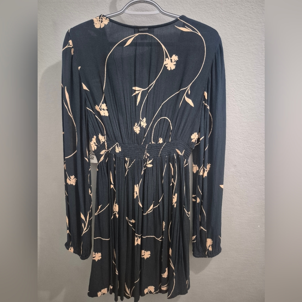 Billabong Black and Cream Floral Dress - Picture 2 of 5